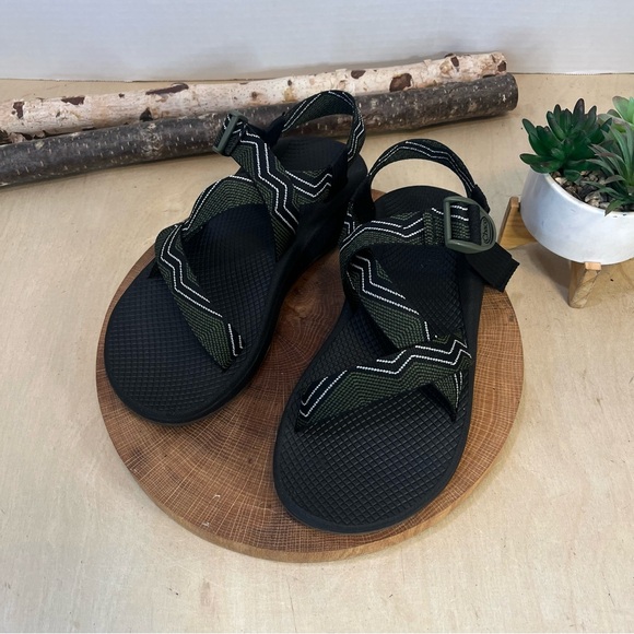 Chaco Men\'s Z/Cloud sport sandals in a black and green \
